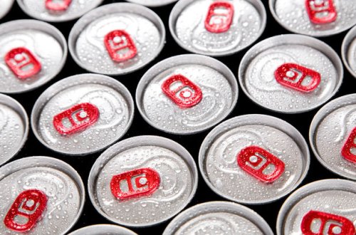 Мужчины выпили слишком много энергетических напитков и умерли