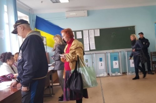 “Exit-poll” Ukraynanın Ali Radasına yer qazanan partiyaların adını açıqlayıb