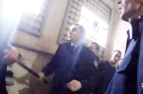 Həbsxanada işgəncə: yeni şok kadrlar yayıldı – Video