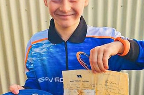 Мальчик нашел написанное 50 лет назад послание в бутылке