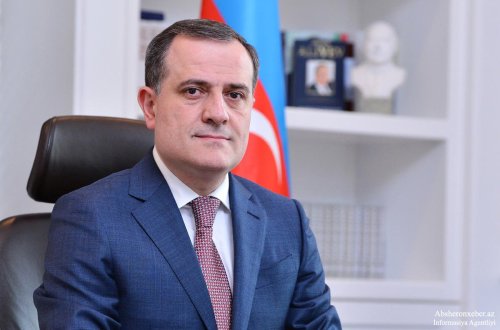 Təhsil naziri Ceyhun Bayramovdan absurd qərar - SEÇİCİLƏR BU SƏNƏDLƏRİ NOTARİAL TƏSDİQ ETMƏLİDİRLƏR - MƏTN