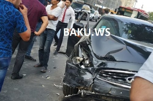 “Demirchi Tower”in qarşısında bahalı qəza – FOTO