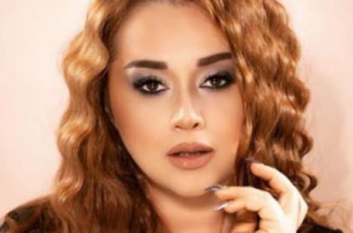 Xatirənin qısa ətəyini tənqid etdilər — “Ayağı qaldıranda nə olur ki?” - FOTO