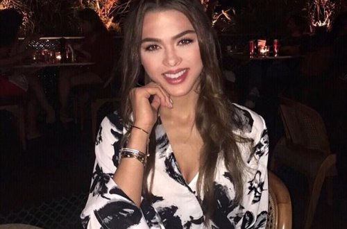 Məşhur model hicaba keçdi - FOTO