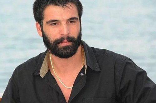 Türkiyə bayrağını təhqir edən aktyorla bağlı cinayət işi açıldı - FOTO