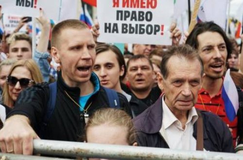 Moskvada icazəsiz etiraz aksiyasında saxlanılanların sayı 1000-i keçdi - YENİLƏNİB