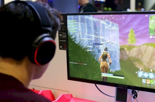 Komputer oyununda qalib gəldi, 3 milyon dollar qazandı