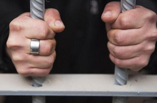 28 yaşlı kişi arvadı ilə yatan kəndlisini tutdu, öldürmədi, amma... - 6 ay həbs verildi