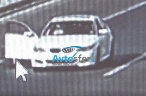 Aeroport yolunda qız özünü “BMW”dən atdı - VİDEO
