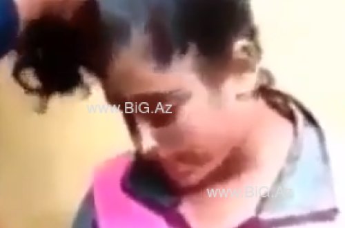 Daha bir qadının saçlarını qırxdılar - ərinə xəyanət etdiyi üçün - VİDEO