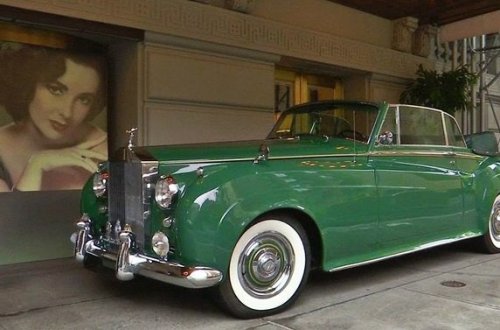 На торги в США выставлен знаменитый зеленый Rolls-Royce Элизабет Тейлор - ФОТО