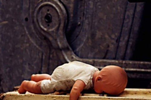 В Индии изнасиловали и убили трехлетнюю девочку