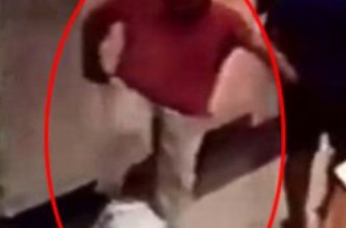 Ata alış-veriş mərkəzində 2 yaşlı uşağını TƏPİKLƏDİ - ŞOK KADRLAR - VİDEO