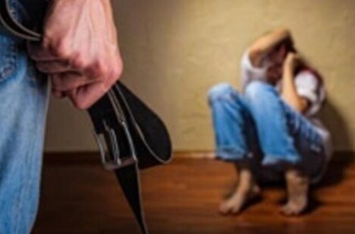 Azərbaycanda DƏHŞƏT: Ata öz qızını zorladı