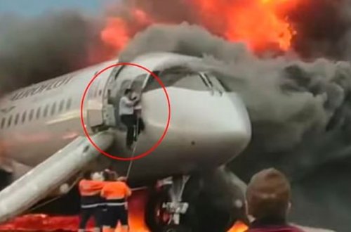 SON DƏQİQƏ: Məşhurların olduğu təyyarə QƏZAYA UĞRADI - VİDEO