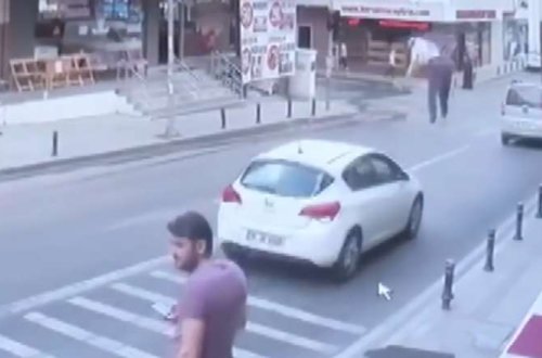 Xadimə pəncərə silərkən 4-cü mərtəbədən yıxıldı - ANBAAN GÖRÜNTÜLƏR