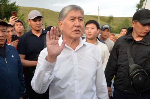 Sabiq prezident xüsusi təyinatlılara belə təslim oldu - VİDEO