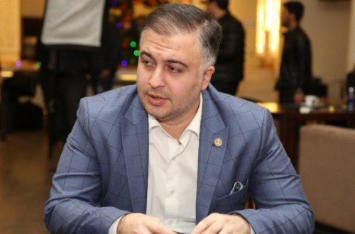 35 yaşlı Hüseyn tələbə oldu - Foto