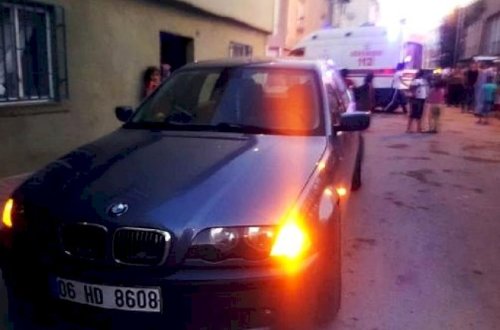 Ata lüks avtomobilə çırpılan 16 yaşlı qızını döyüb şil-küt elədi - Fotolar