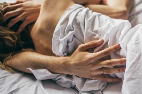 Müəllimin bu əməli hər kəsi ŞOKA SALDI - Hisslərimə sahib ola bilmədim - FOTO