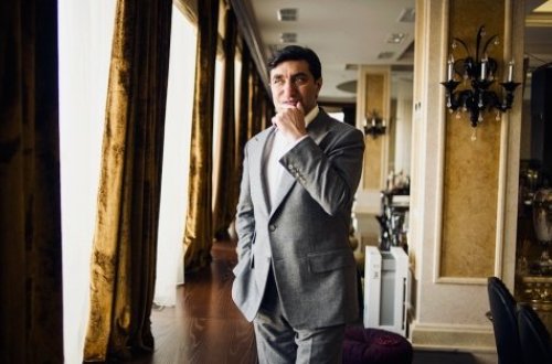 Quba yəhudisi olan Qod Nisanov azərbaycanlılara namaz qılmağı qadağan edib