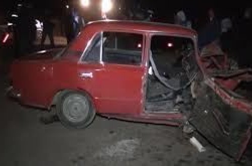 Авария в Шамкире: две машины столкнулись -ОБНОВЛЕНО