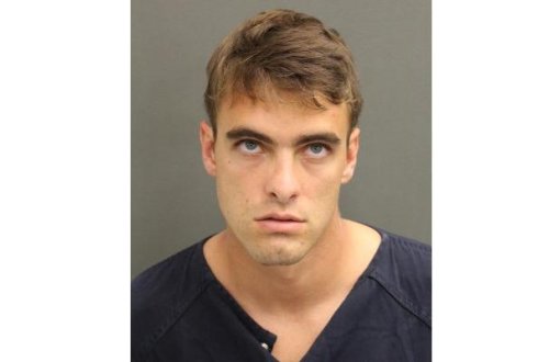 Feysbukda status yazdı, həbs olundu