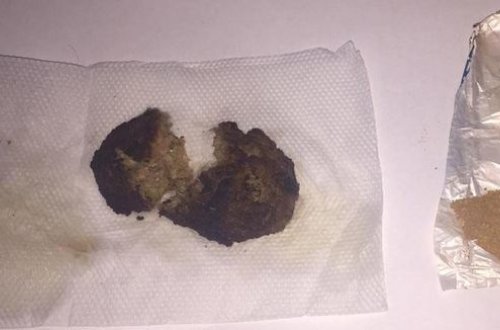 Женщина пыталась передать мужу-заключенному наркотики в котлетах - ФОТО