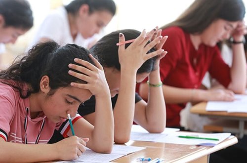 Tələbə adını qazananların nəzərinə