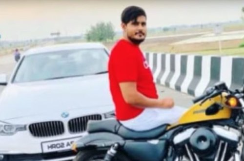 Hindistanda atanın hədiyyə etdiyi “BMW”ni oğlu çayda batırdı – VİDEO