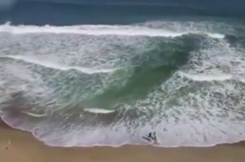 MÜTLƏQ OXUYUN: Çimərlikdə batmağın səbəbi BU İMİŞ! - VİDEO