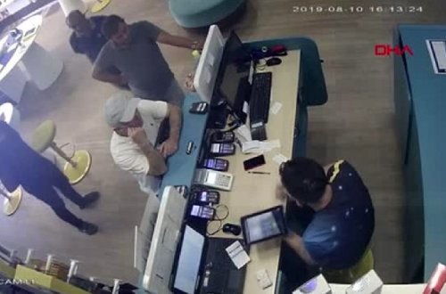 Satıcını SİM-karta görə döyüb, güllələdilər – Video