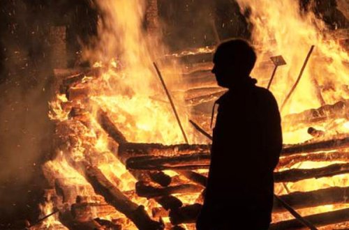 Şəmkirdə əri tərəfindən evdə yandırılan qadın xəstəxanada öldü