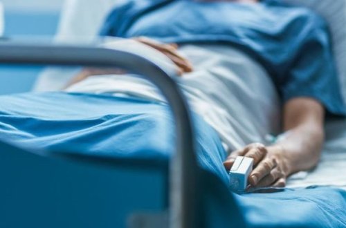 Скончалась женщина, которую поджег муж