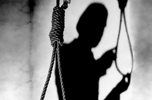 В Гяндже повесился душевнобольной