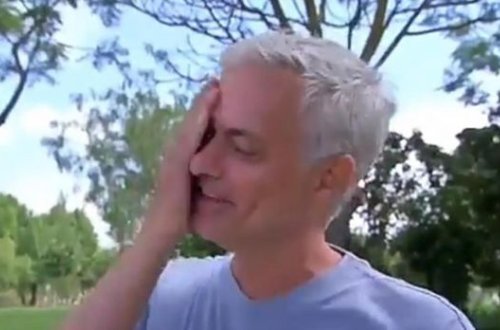 Моуринью расплакался во время интервью - ВИДЕО