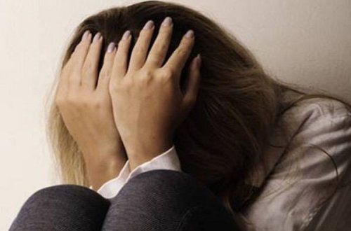 Müəllim 15 yaşlı qız şagirdini evinə aparıb, təcavüz etdi (VİDEO)