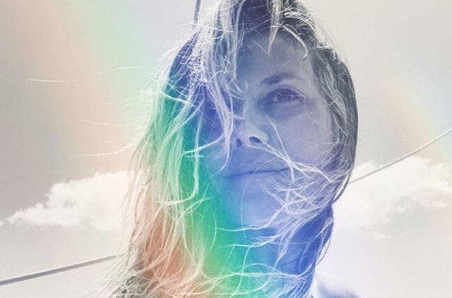 46 yaşlı model büsqaltersiz FOTOsunu yaydı