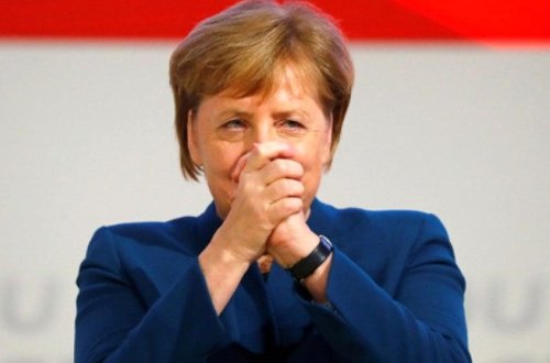 Merkel 23 il öncə aldığı paltarı geyərək hər kəsi heyran qoydu – Foto