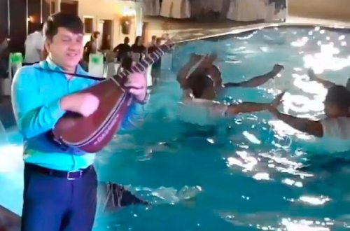 Azərbaycan toyunda görünməmiş hadisə - Sərxoş kişilər hovuzda... - VİDEO