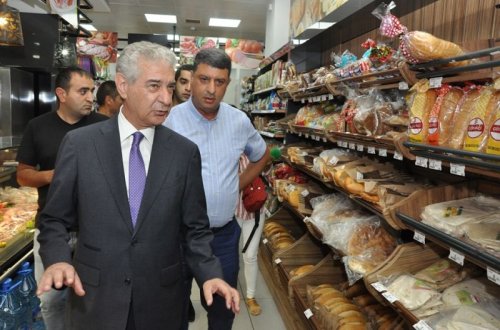 Əli Əhmədovun narazı qaldığı bazar Abutalıbovun imiş — FOTO