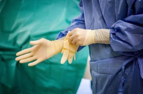 Во Франции врач-хирург за 30 лет изнасиловал более 200 детей