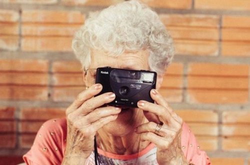 Ученые объяснили, когда человек становится пожилым