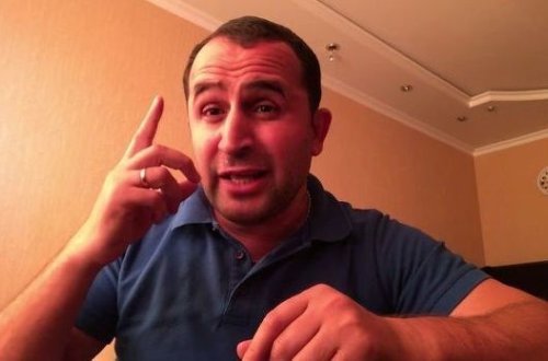 Məmurları təhqir edən azərbaycanlı videobloqer Rusiya vətəndaşlığından çıxarıldı