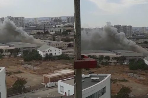 Сильный пожар в Баку - ОБНОВЛЕНО + ФОТО/ВИДЕО