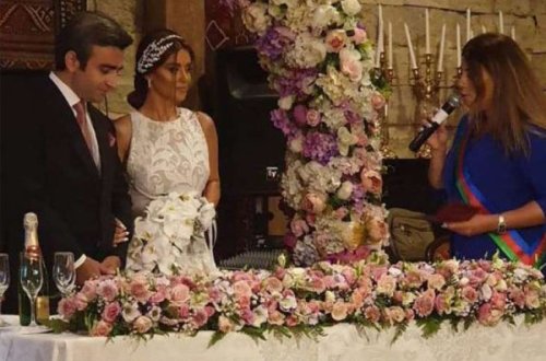 Vaqif Aydınoğlunun evləndiyi xanım kimdir? (FOTO)