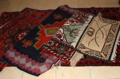 В Губе женщина украла из мечети ковры