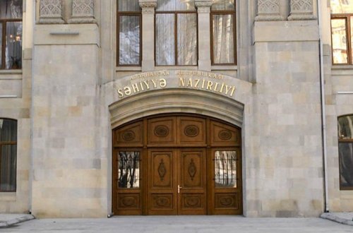 Министерство: Пострадавшая в аварии в Лянкяране женщина прооперирована в Баку, ее состояние тяжелое