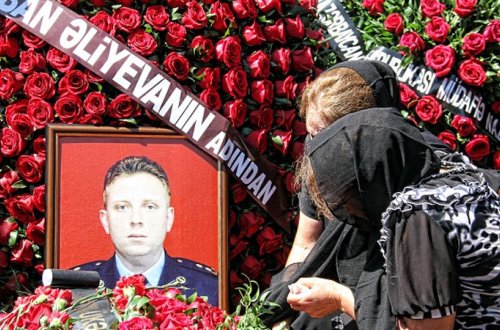 Şəhid pilotun oğlundan hər kəsi ağladan istək