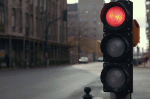 В Баку в работе светофоров произошел сбой из-за непогоды